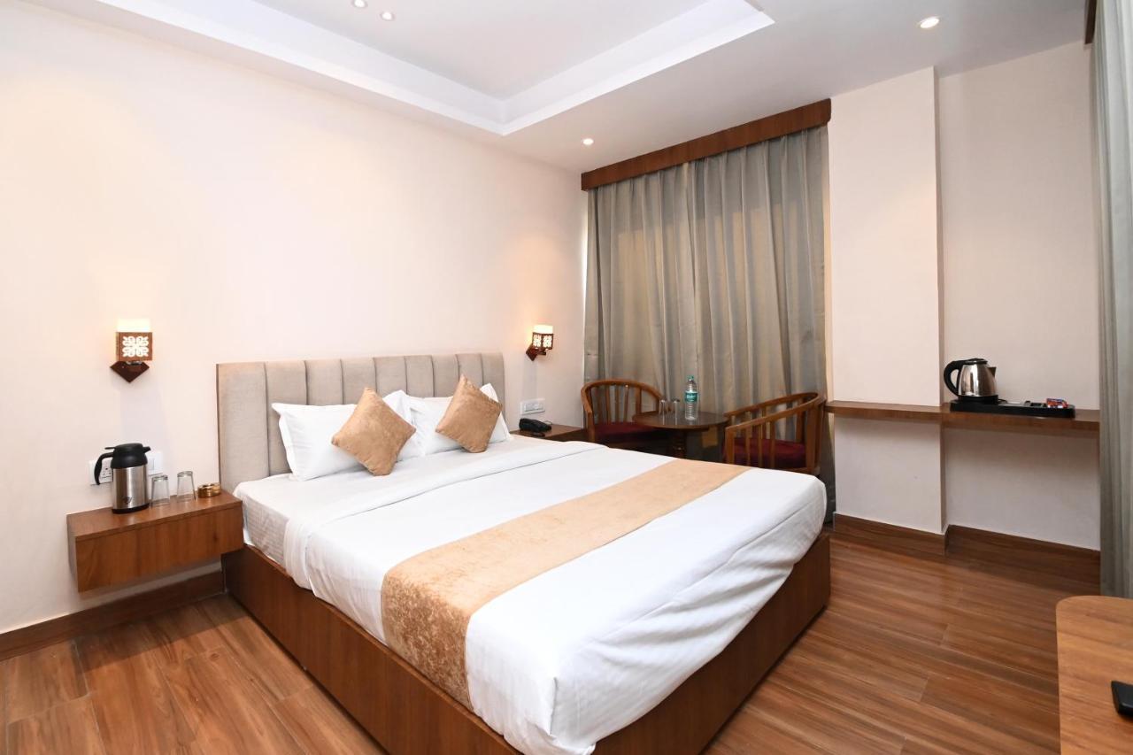 Hotel Blue Sapphire Кота Экстерьер фото