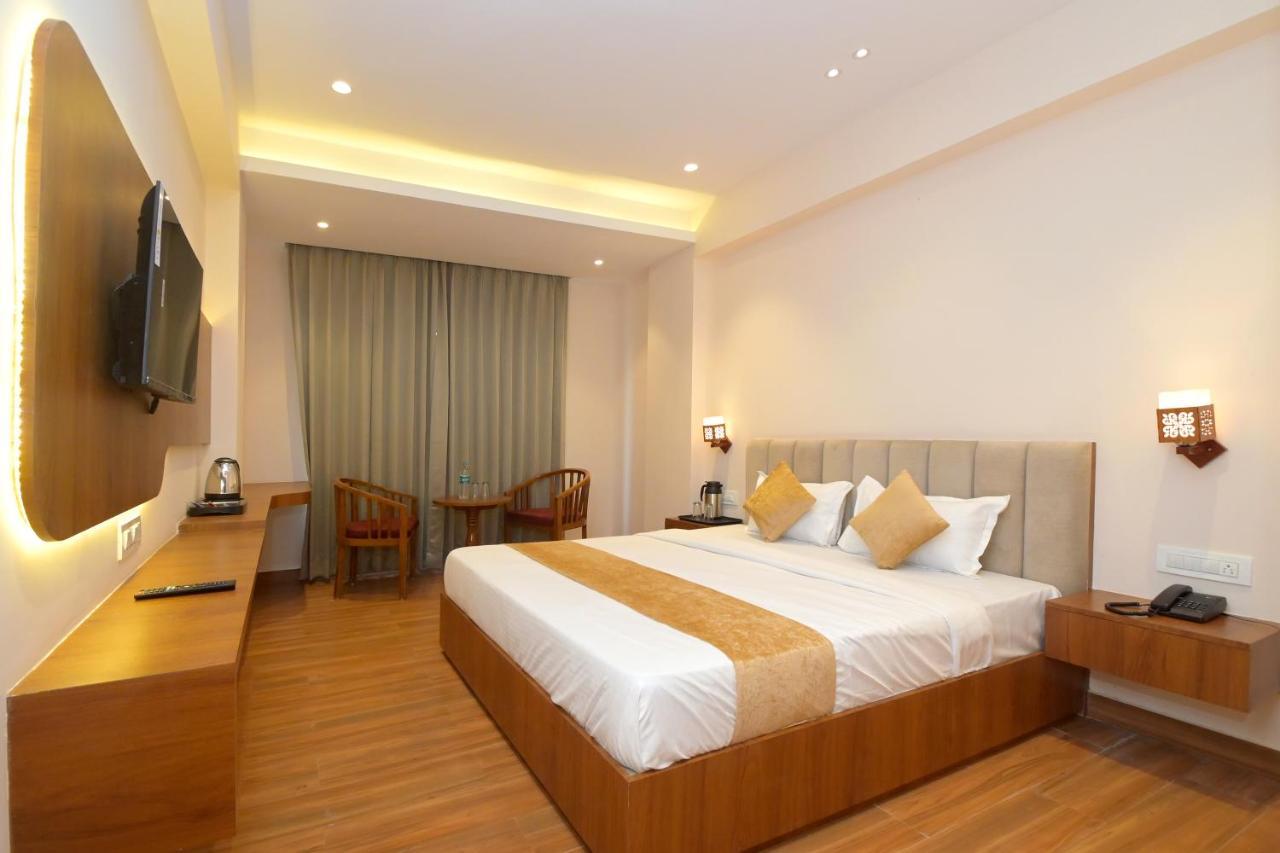 Hotel Blue Sapphire Кота Экстерьер фото