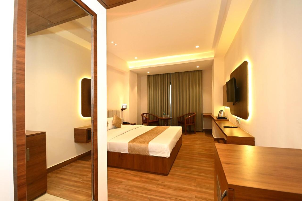 Hotel Blue Sapphire Кота Экстерьер фото