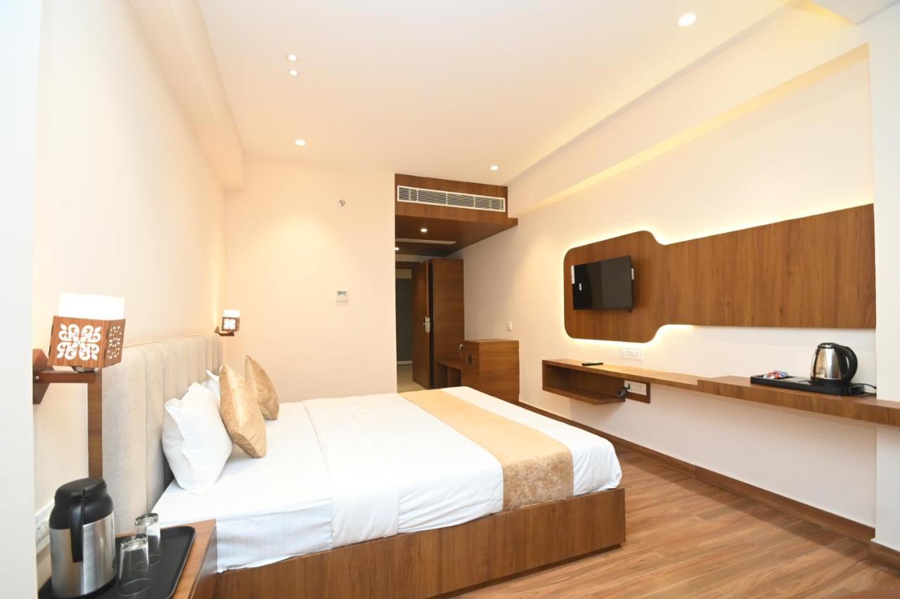 Hotel Blue Sapphire Кота Экстерьер фото