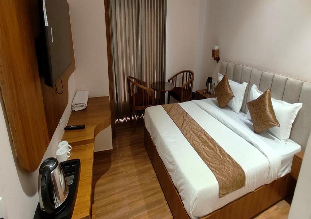 Hotel Blue Sapphire Кота Экстерьер фото