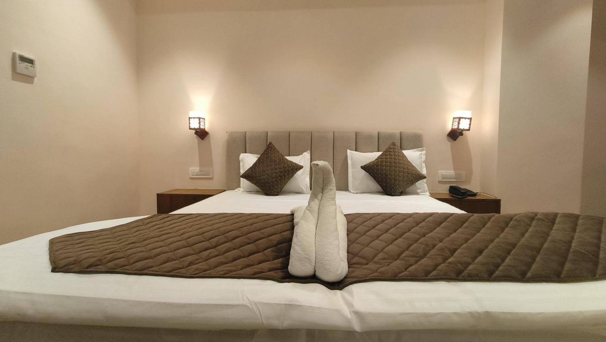 Hotel Blue Sapphire Кота Экстерьер фото