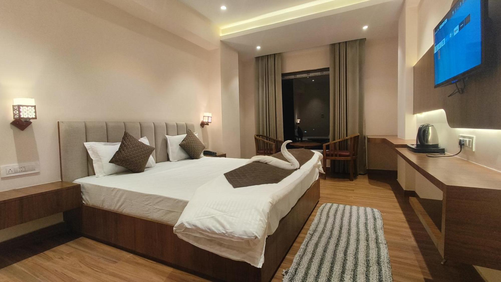 Hotel Blue Sapphire Кота Экстерьер фото